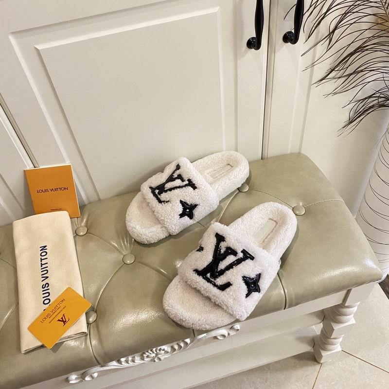 LV Women's Slippers 106